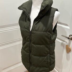 Old Navy Dark Green Puffer Vest